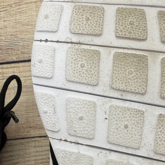 Nike Black Athletic Shoes with White Logo - Picture 8 of 10